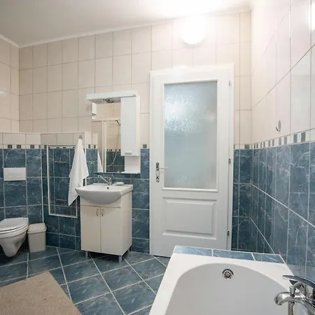 Apartment Platan I *
